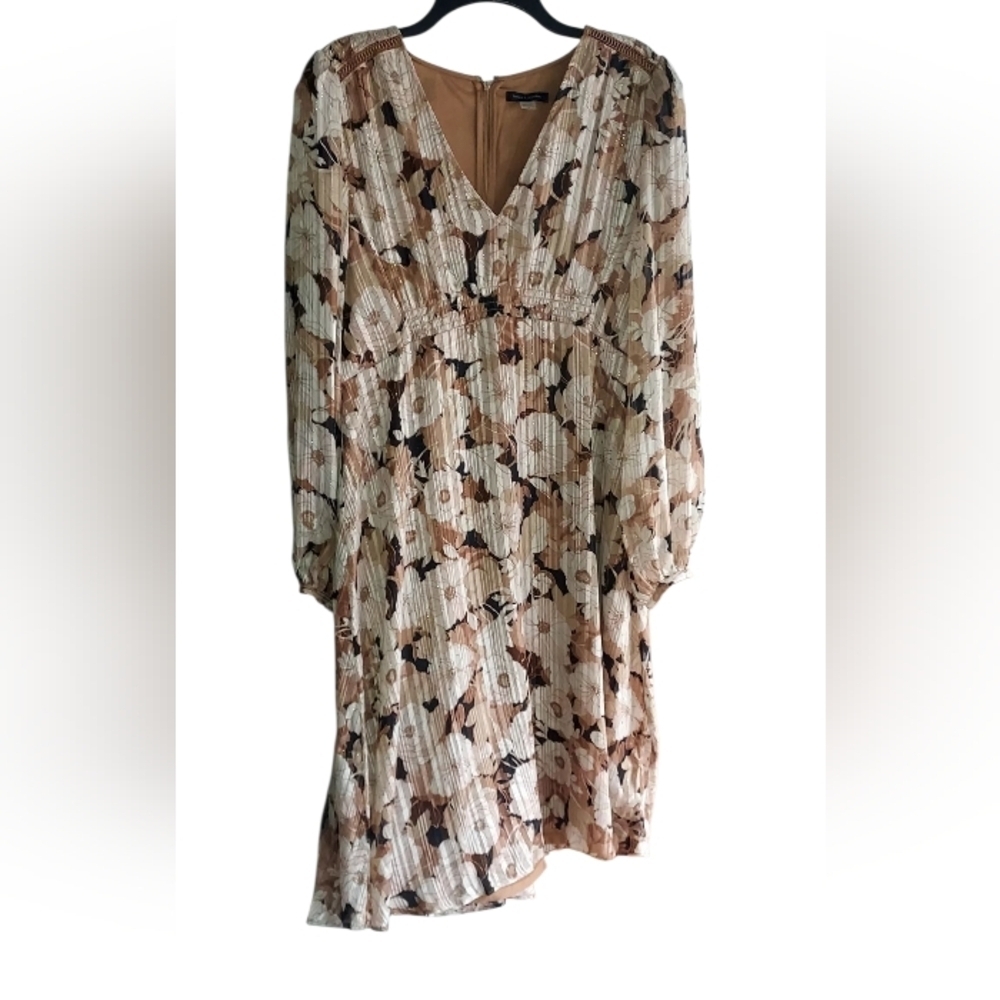 Tommy Hilfiger Women's Beige Metallic Floral Pleated V-Neck Dress